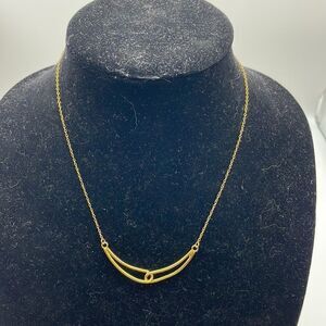 Gold Tone Necklace ✅